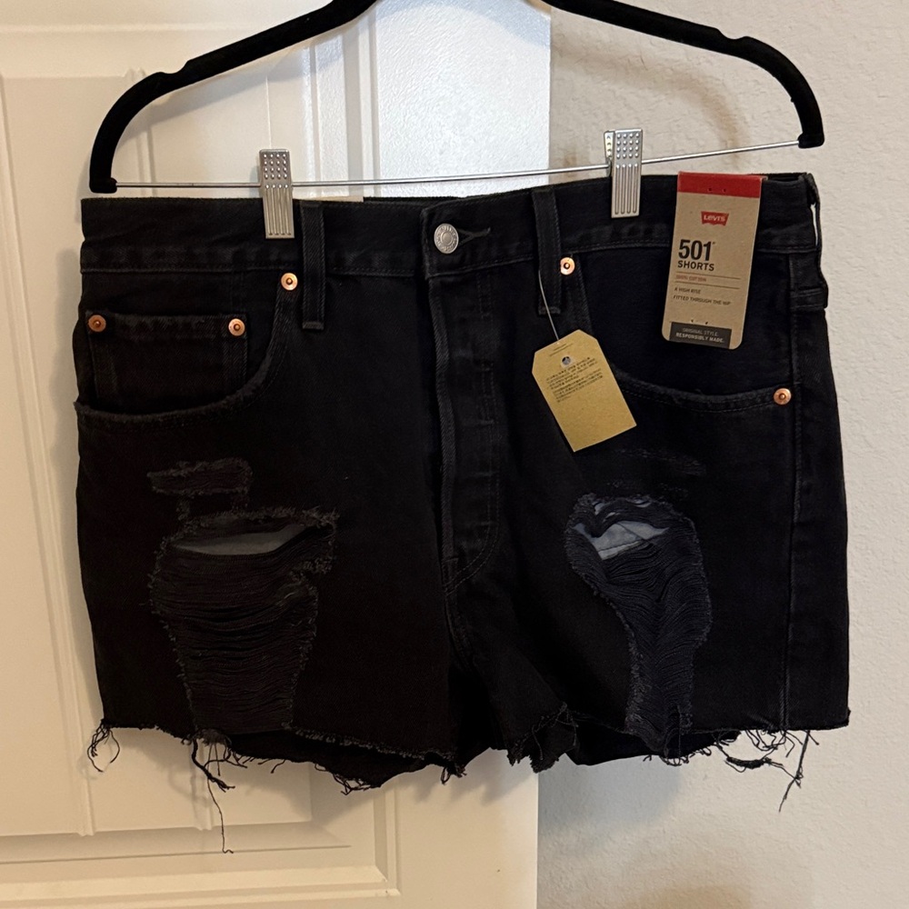 NWT Levi's Black Ripped Denim Shorts